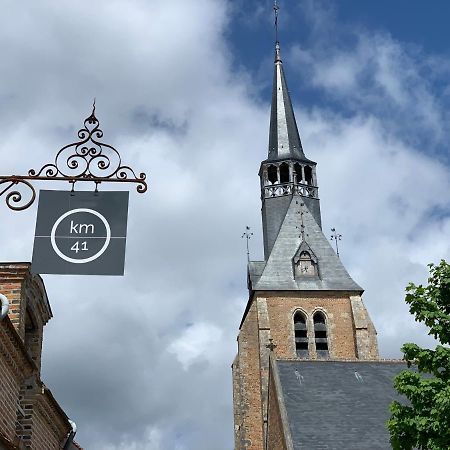 Km 41 Hotel Chaumont-sur-Tharonne Eksteriør billede