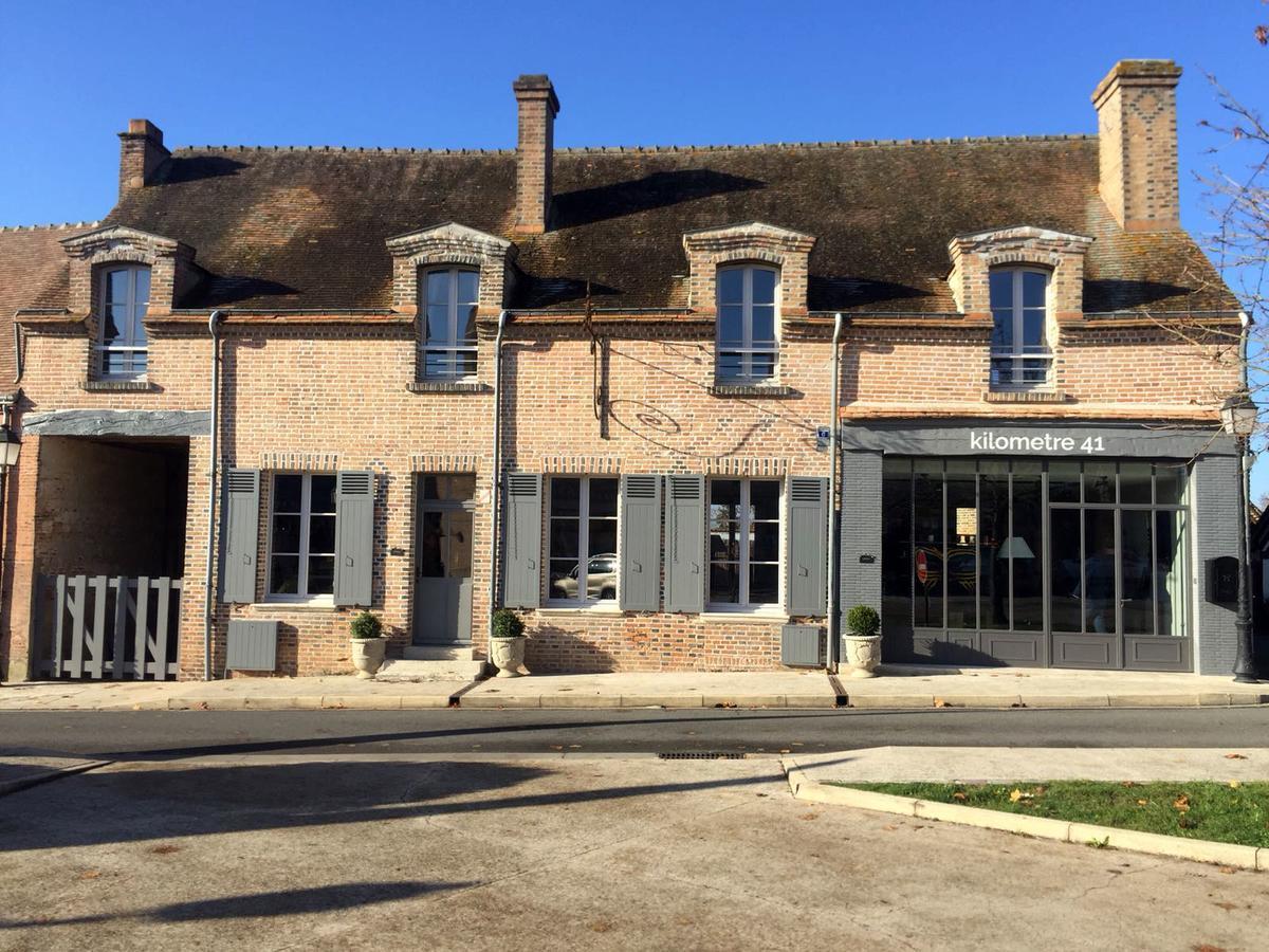 Km 41 Hotel Chaumont-sur-Tharonne Eksteriør billede